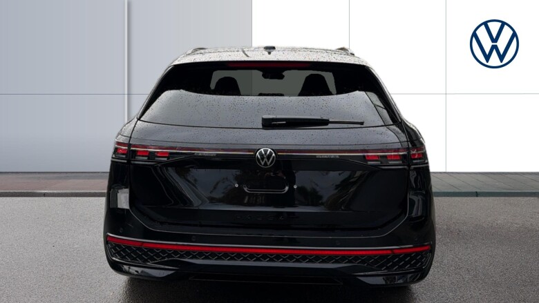 Volkswagen Passat 1.5 eTSI R-Line 5dr DSG Petrol Estate